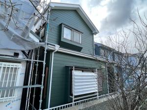 豊川市大崎町で屋根・外壁塗装！緑色の明るい外壁へ